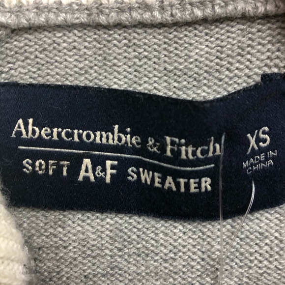 NWOT Abercrombie & Fitch Mock Neck Sweater - Picture 3 of 4